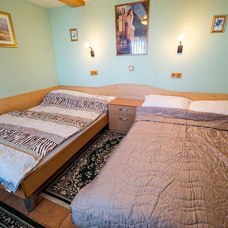 Apartments Zvoh, Krvavec, Ski-In, Ski-Out แซเคลียนาโกเรนสเคม ห้อง รูปภาพ