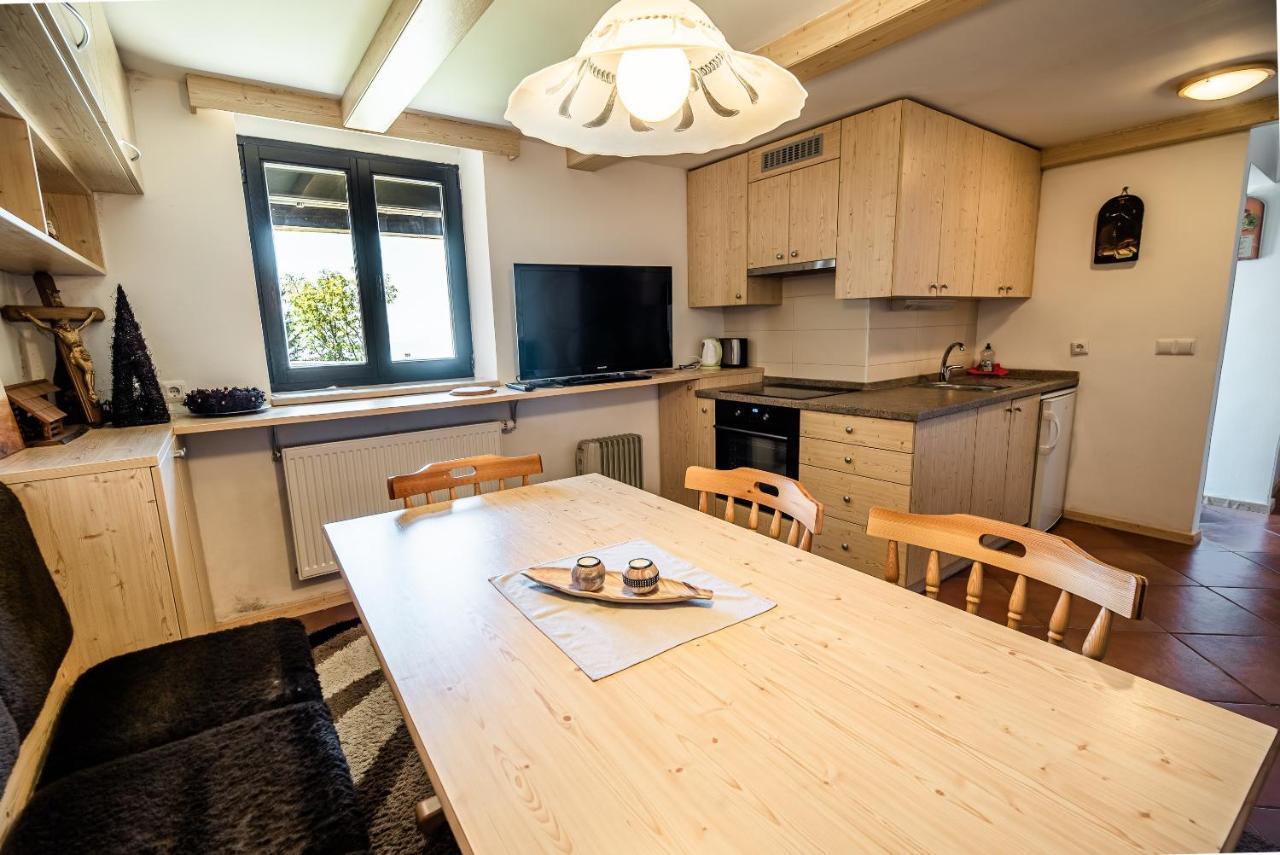 Apartments Zvoh, Krvavec, Ski-In, Ski-Out แซเคลียนาโกเรนสเคม ภายนอก รูปภาพ