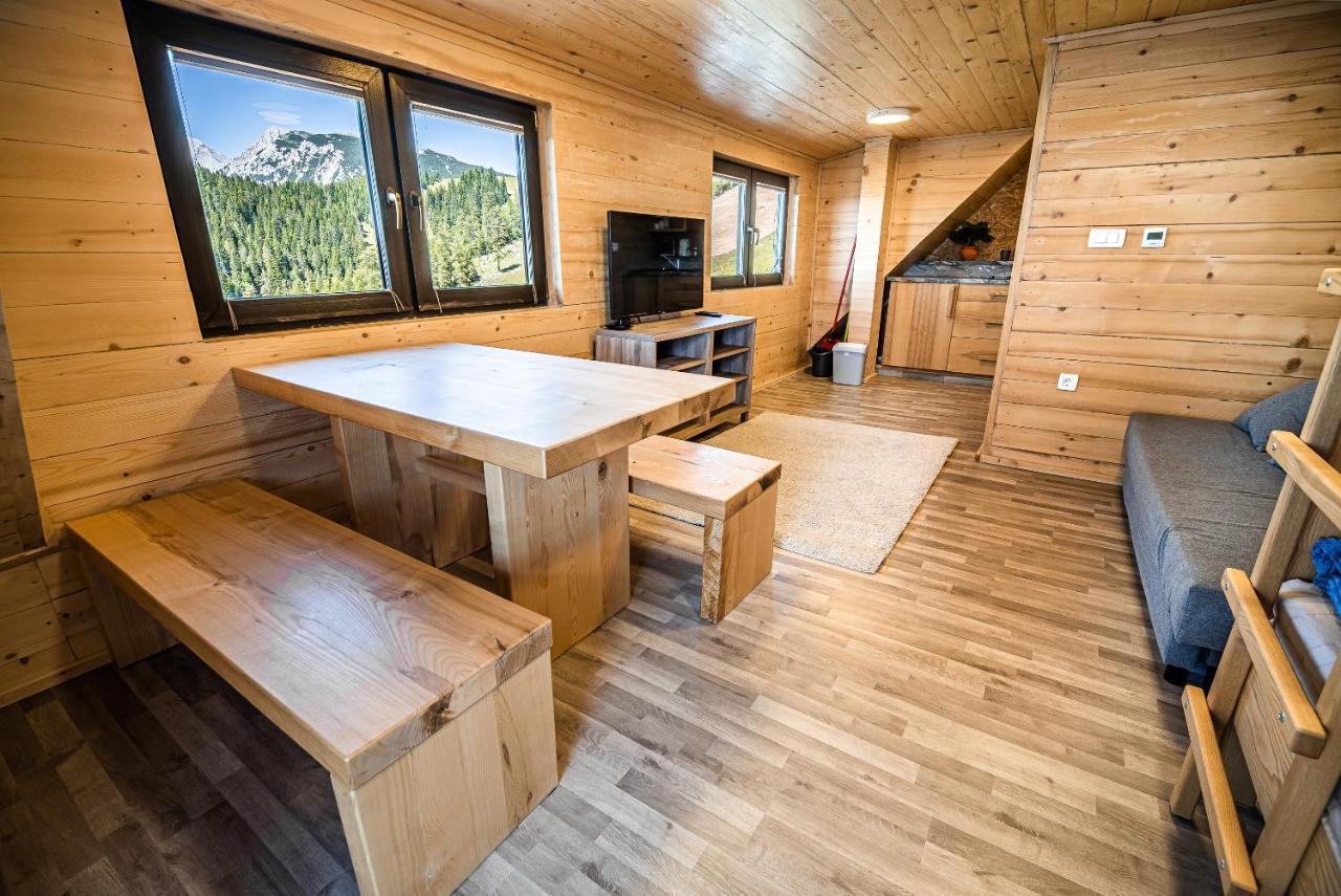 Apartments Zvoh, Krvavec, Ski-In, Ski-Out แซเคลียนาโกเรนสเคม ภายนอก รูปภาพ