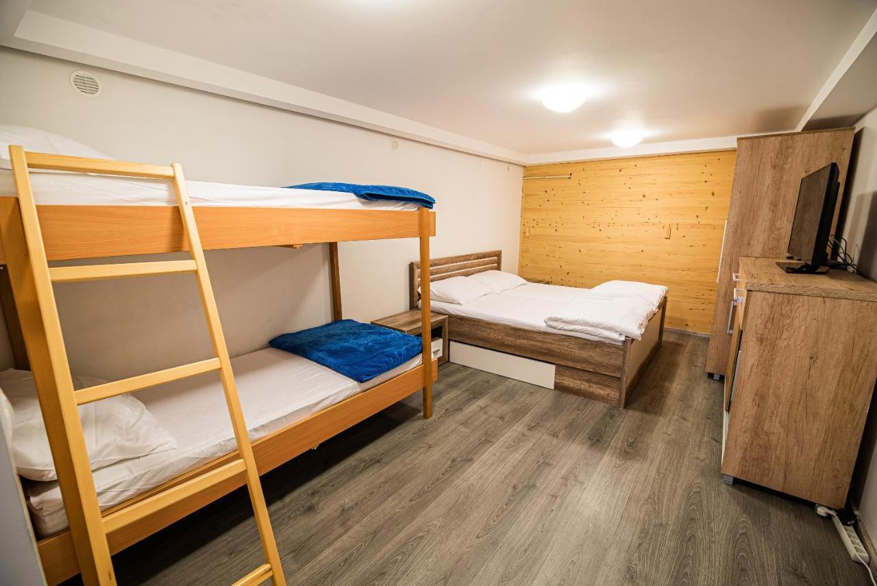 Apartments Zvoh, Krvavec, Ski-In, Ski-Out แซเคลียนาโกเรนสเคม ภายนอก รูปภาพ