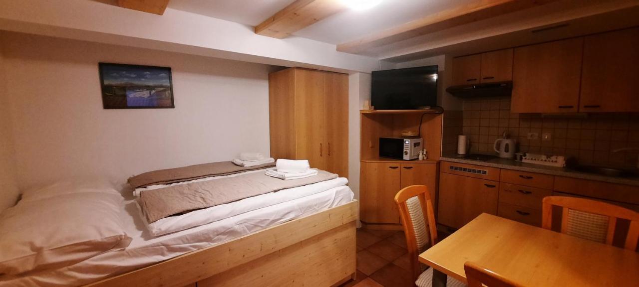 Apartments Zvoh, Krvavec, Ski-In, Ski-Out แซเคลียนาโกเรนสเคม ภายนอก รูปภาพ