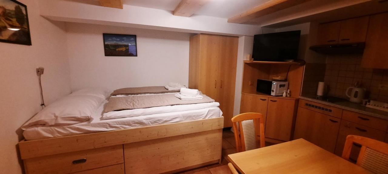 Apartments Zvoh, Krvavec, Ski-In, Ski-Out แซเคลียนาโกเรนสเคม ภายนอก รูปภาพ