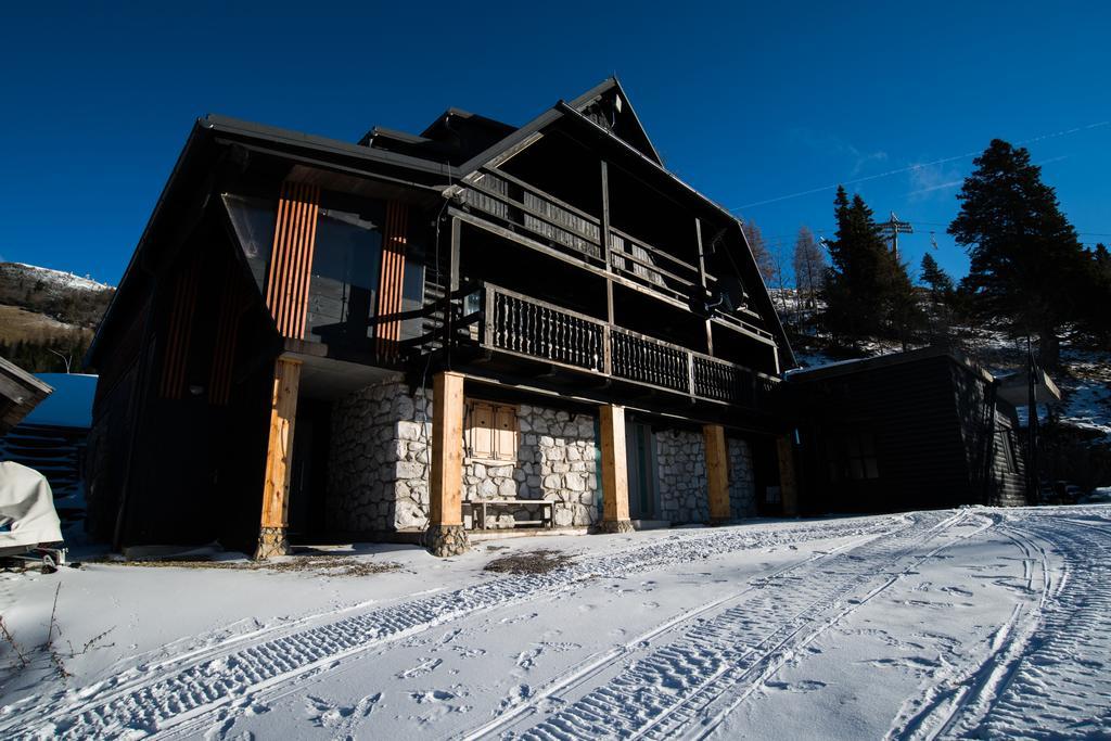 Apartments Zvoh, Krvavec, Ski-In, Ski-Out แซเคลียนาโกเรนสเคม ภายนอก รูปภาพ