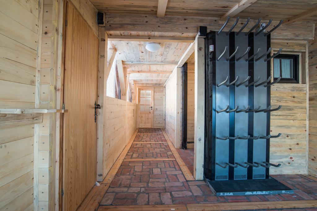 Apartments Zvoh, Krvavec, Ski-In, Ski-Out แซเคลียนาโกเรนสเคม ภายนอก รูปภาพ